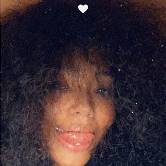 Meet your Posher, Demetria - Picture 1 of 1